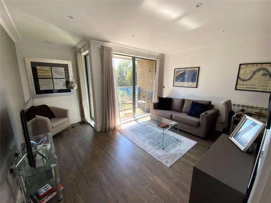 Acre Passage, Windsor, SL4 - Photo 1