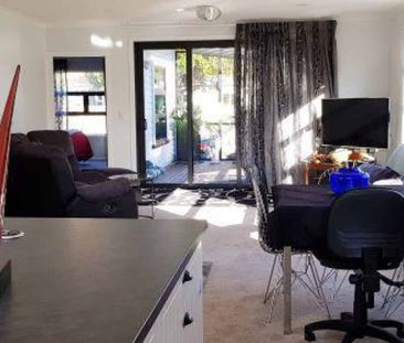 FOUR BEDROOM HOME IN FITZROY - Photo 5