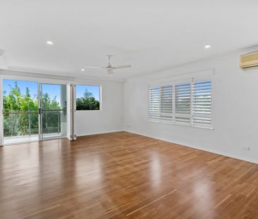 Modern Beachside Living in Prime Coolangatta Location! - Photo 1