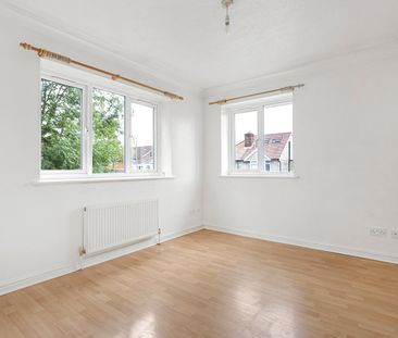 Charta Road, Egham, Surrey, TW20 8XG - Photo 4