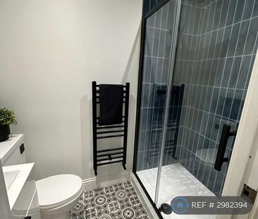 1 bedroom in a house share to rent - Photo 6
