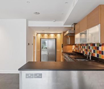 6 bedroom townhouse to rent - Photo 5