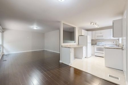 For Lease - 34 Orton Park Unit# Upper, Toronto, Ontario - Photo 2