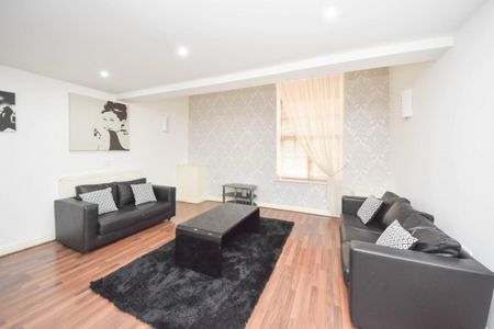 2 bed House - Mews for Rent - Photo 4