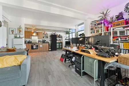 Studio to rent - Photo 3