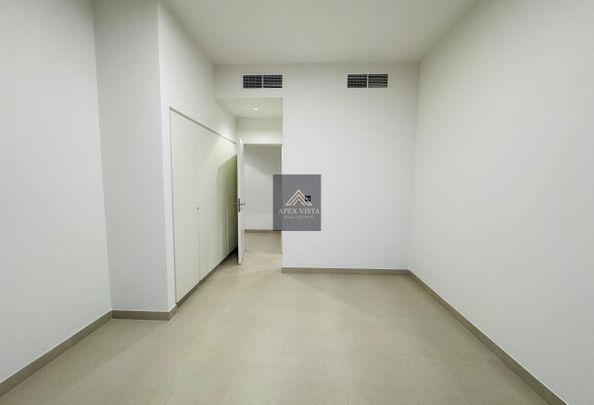 Brand new 4bhk townhouse ready to move available - Photo 1