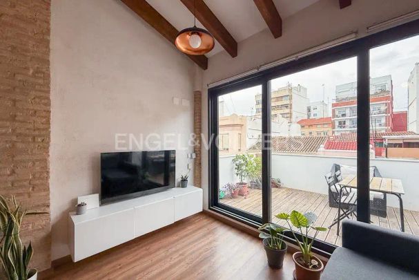 Valencia Capital - Photo 1