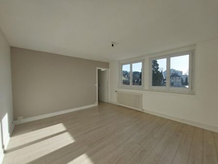 Location Appartement 3 pièces 51m² MONT ST AIGNAN 76130 - Photo 2