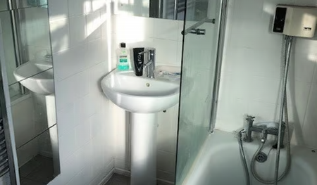 Caversham Avenue, Palmers Avenue, London, N13 - Photo 5