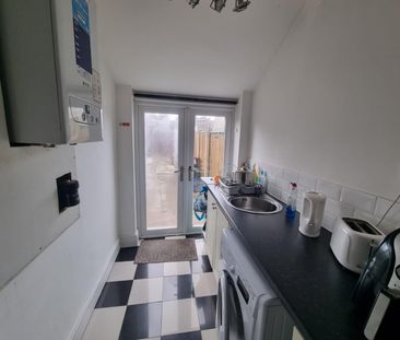 Watnall Road, Hucknall, NOTTINGHAM - Photo 5