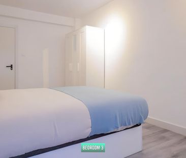 Calle Ramón Luján, Madrid, Community of Madrid 28026 - Photo 5