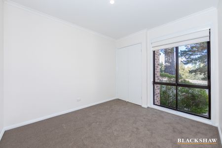 1/8 Gladman Close, Isaacs ACT 2607 - House For Rent | Domain - Photo 4