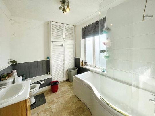 2 bedroom end of terrace house to rent - Photo 1