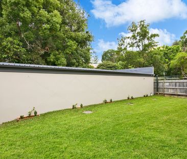 Charming Character Apartment with Sunroom & Garage - Photo 4