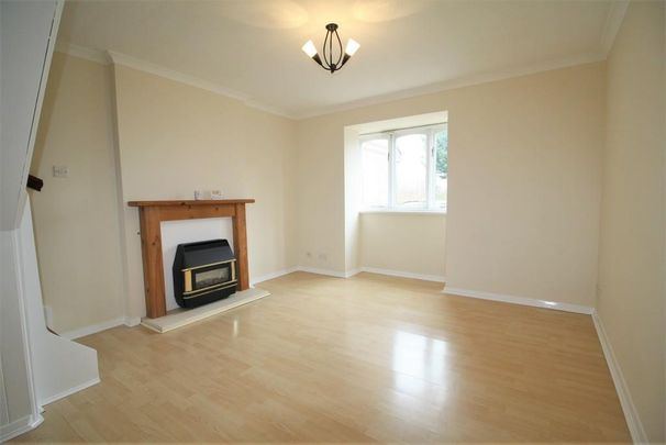 2 bedroom end of terrace house to rent - Photo 1