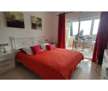 3 room luxury Flat for rent in Estepona, Spain - Photo 3