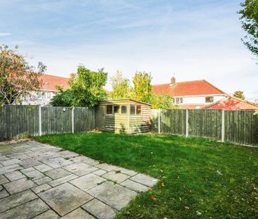 3 bedroom semi-detached house to rent - Photo 1