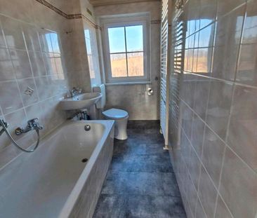 Helle 3Raum Wohnung Erstbezug nach Sanierung Stellplatz - Photo 5