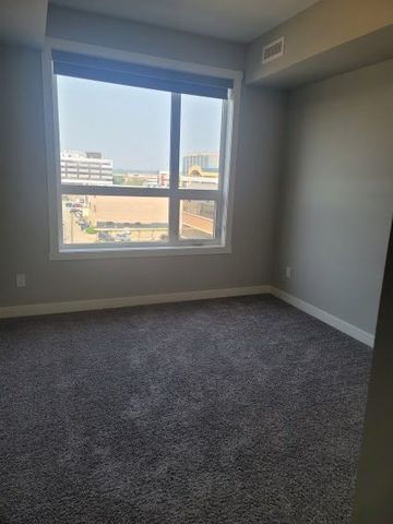 Alexander Place Apartments: Luxury Apartment’s available - Photo 3