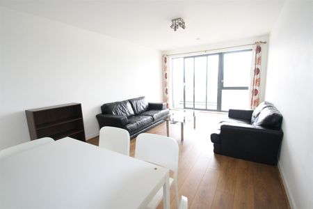 Yeoman Court, Tweed Walk, London - Photo 4