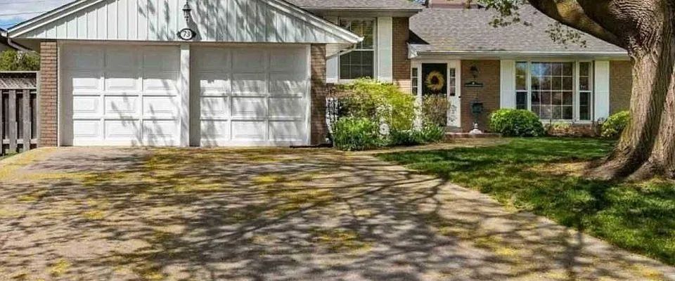 73 RAVENSBOURNE CRESCENT - Photo 1