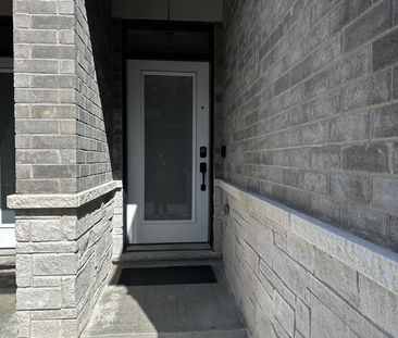 For Lease - 26 Gerry Henry Lane Unit# MAIN, Clarington, Ontario - Photo 4