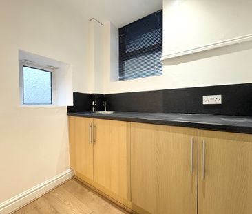 Main Road, Bradford, Denholme - Photo 1