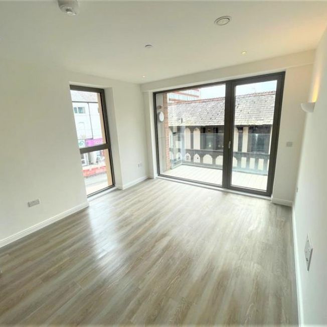 2 Bedroom Apartment To Let - Photo 1