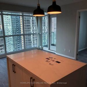 2 Bedroom, 1 Bathroom - 18 Yonge - Photo 2