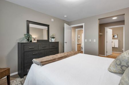 One Bedroom One Bath - Photo 5