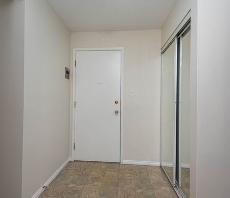 Manchester Place - Photo 4