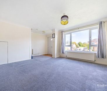 Gloucester Road, Bagshot, Surrey, GU19 - Photo 4