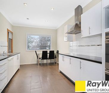 Tidy 2 Bedroom Home - Photo 4