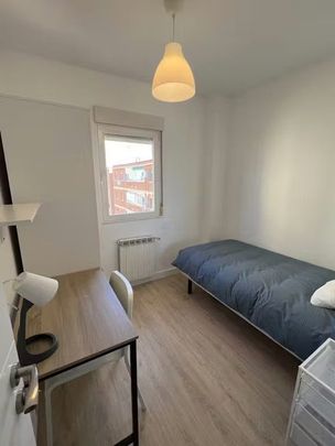 Calle Camelias, Getafe, Community of Madrid 28903 - Photo 1