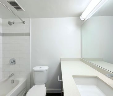 For Lease - 2575 Danforth Avenue Unit# 2109, Toronto, Ontario - Photo 5