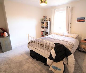 The Old Coach House, Rawstorn Road, Colchester - Photo 5