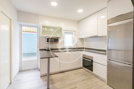 Duplex for rent in Madrid - Photo 2