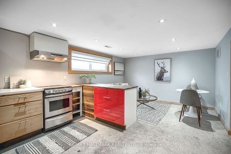 For Lease - 6 Thirty First Street Unit# LOWER, Toronto, Ontario - Photo 3