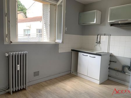 Location Appartement 4 pièces 81m² - Photo 4