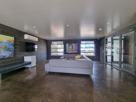 Room Accommodation- All Bills Included* - Photo 4