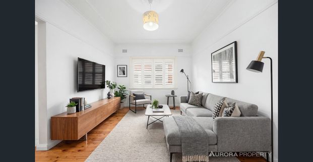 SUNDRENCHED 2 BEDROOM PLUS SUNROOM SEMI WITH PRIVATE GARDEN - Photo 1