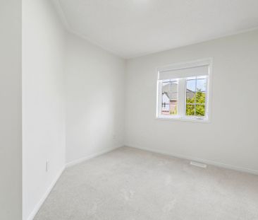 For Lease - 3150 Erin Centre Boulevard Unit# 49, Mississauga, Ontario - Photo 2