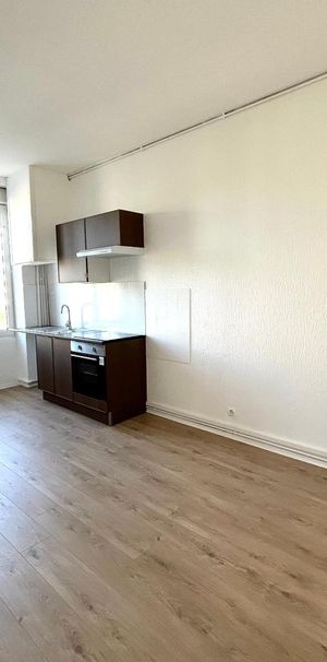 Location Appartement 2 pièces 38m² ST PRIEST EN JAREZ 42270 - Photo 1