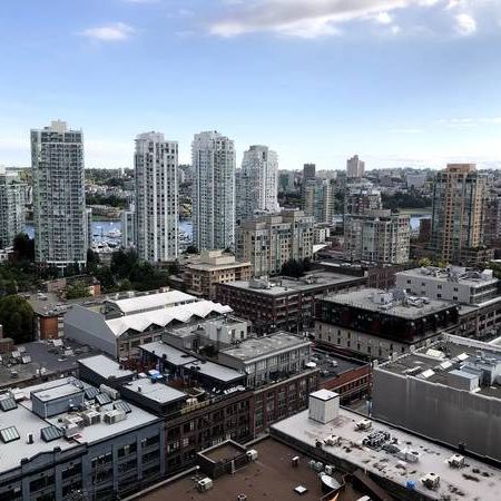 Renovated 2BR+Den with Excellent City Views - 1001 Homer St. (Bentley) - Photo 1