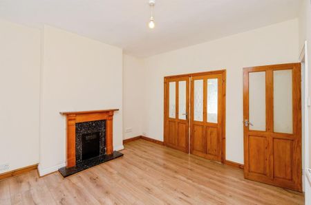 3 bedroom semi-detached house to rent - Photo 3