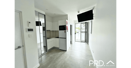 STUDIO APARTMENT WITH EXTRAS - Photo 2