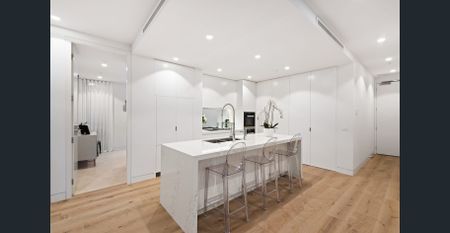 Exclusive Toorak Living: Luxury Two-Bedroom Apartment, Fully Furnished - Photo 5