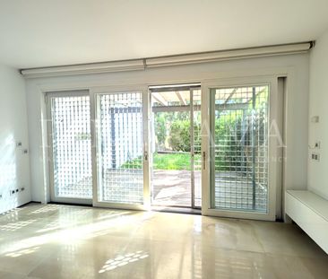 Sunny 4 bed unfurnished townhouse in La Quinta - Photo 4