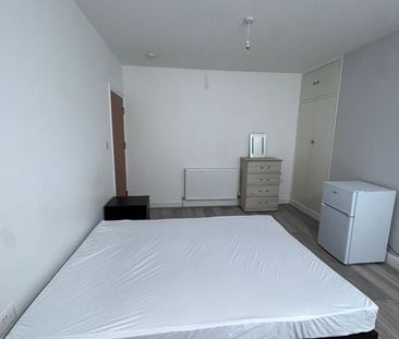 Room in a Shared House, Shelbourne Road, N17 - Photo 6