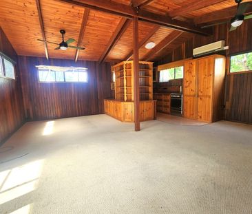'FULL TIMBER TREEHOUSE' ON 2.2 ACRES CLOSE TO BEACH - Photo 1